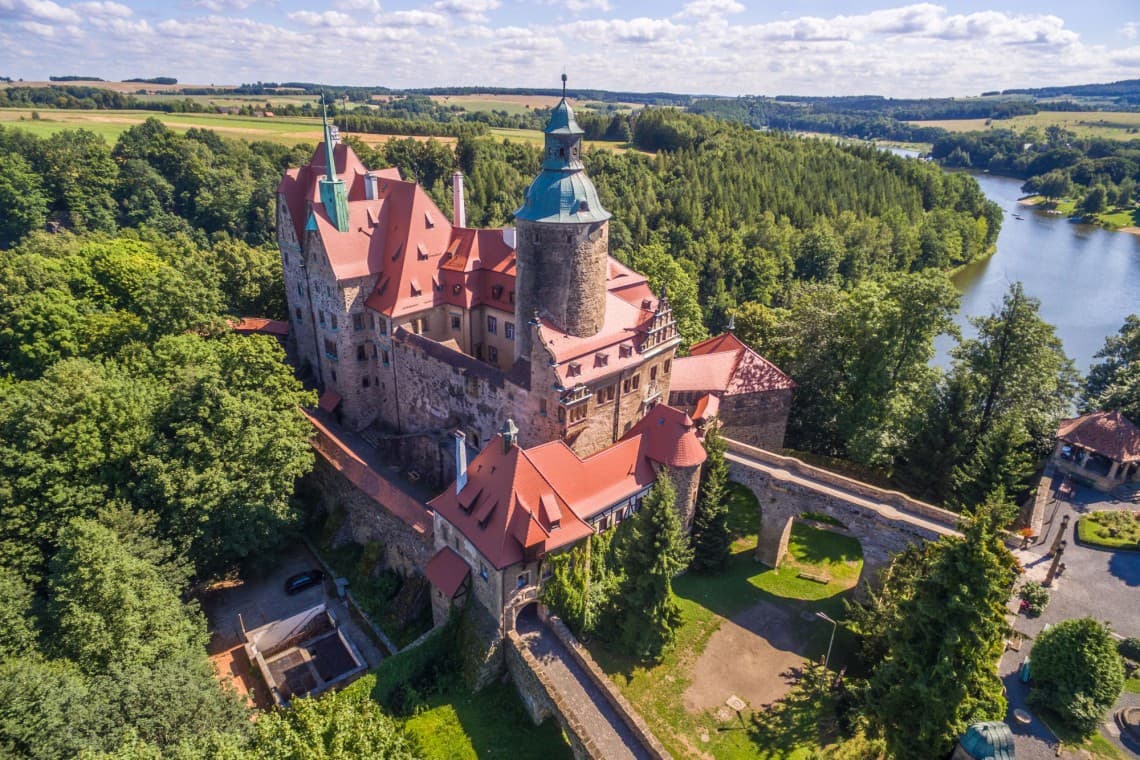 Zamek Czocha, Uzdrowisko Świeradów Zdrój